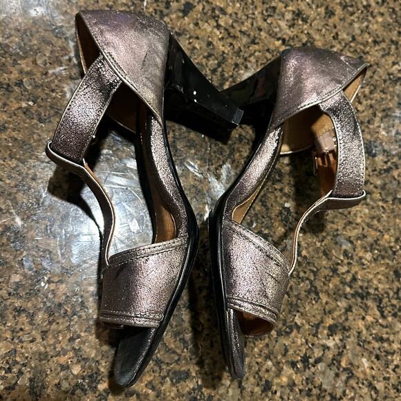 Sofft Pewter Silver Metallic T-Strap Peep Toe Heels - 8.5 Elegant Comfort Dressy - Picture 2 of 9